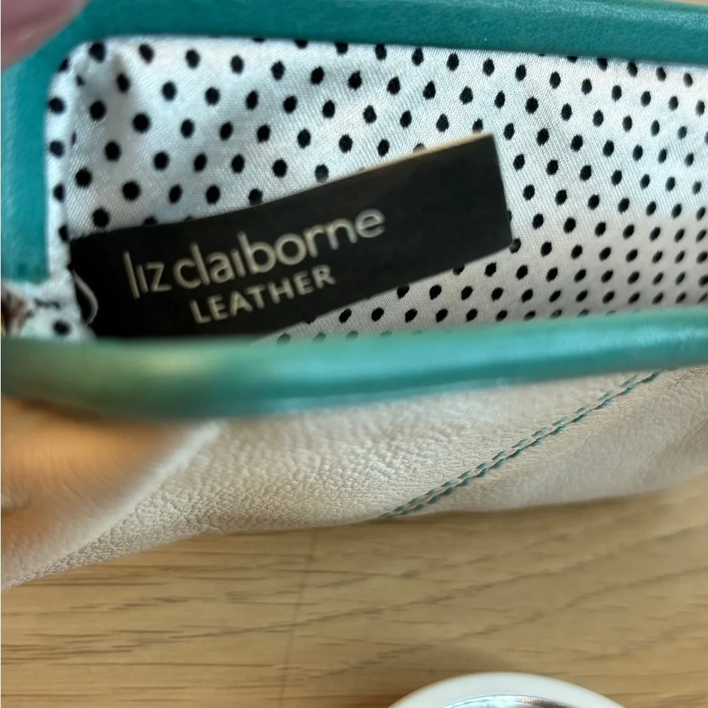 Liz Claiborne Leather Kiss Lock Wristlet Pouch‎ Cream Teal Polka Dot Lining